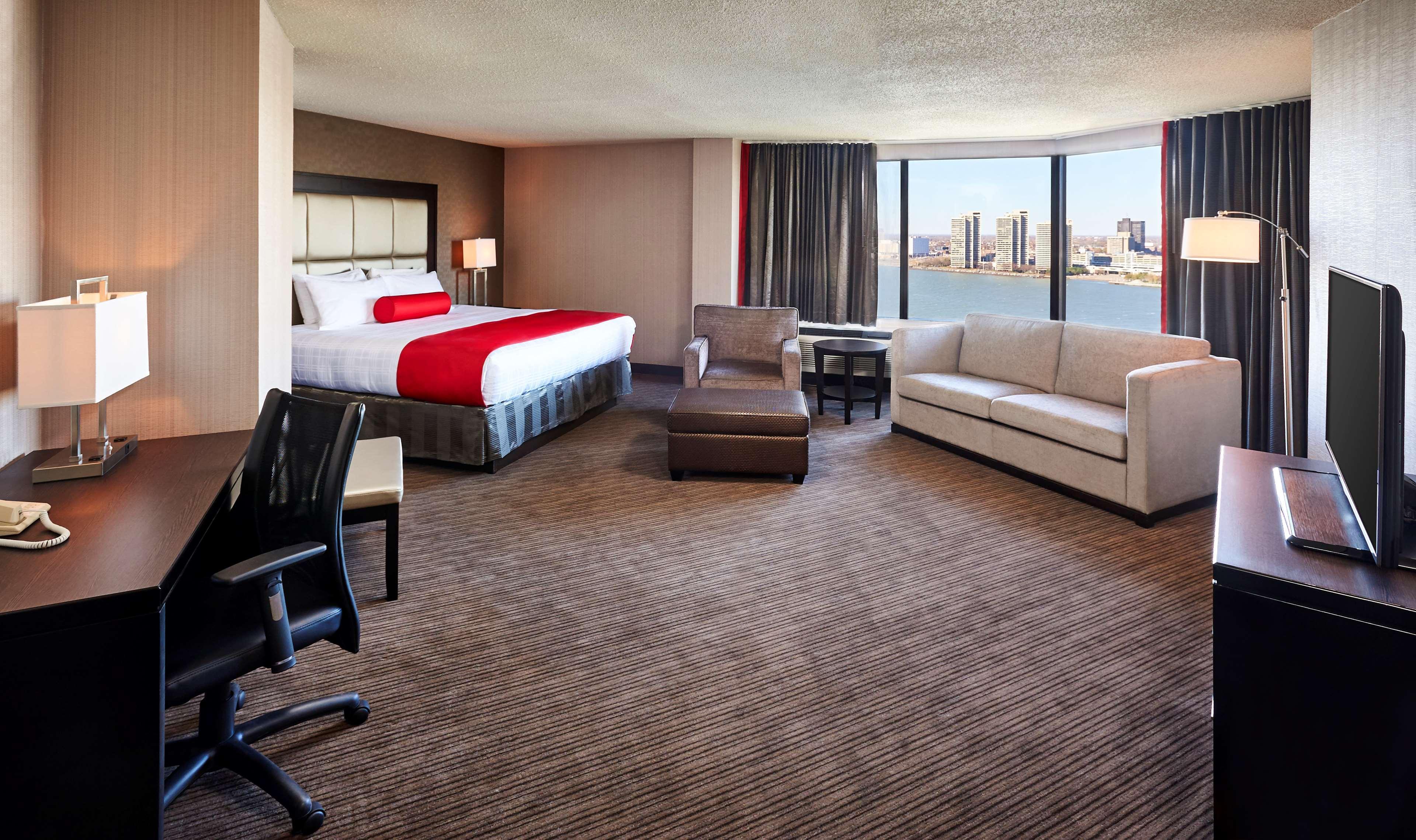 Best Western Plus Waterfront Hotel Windsor Exterior photo