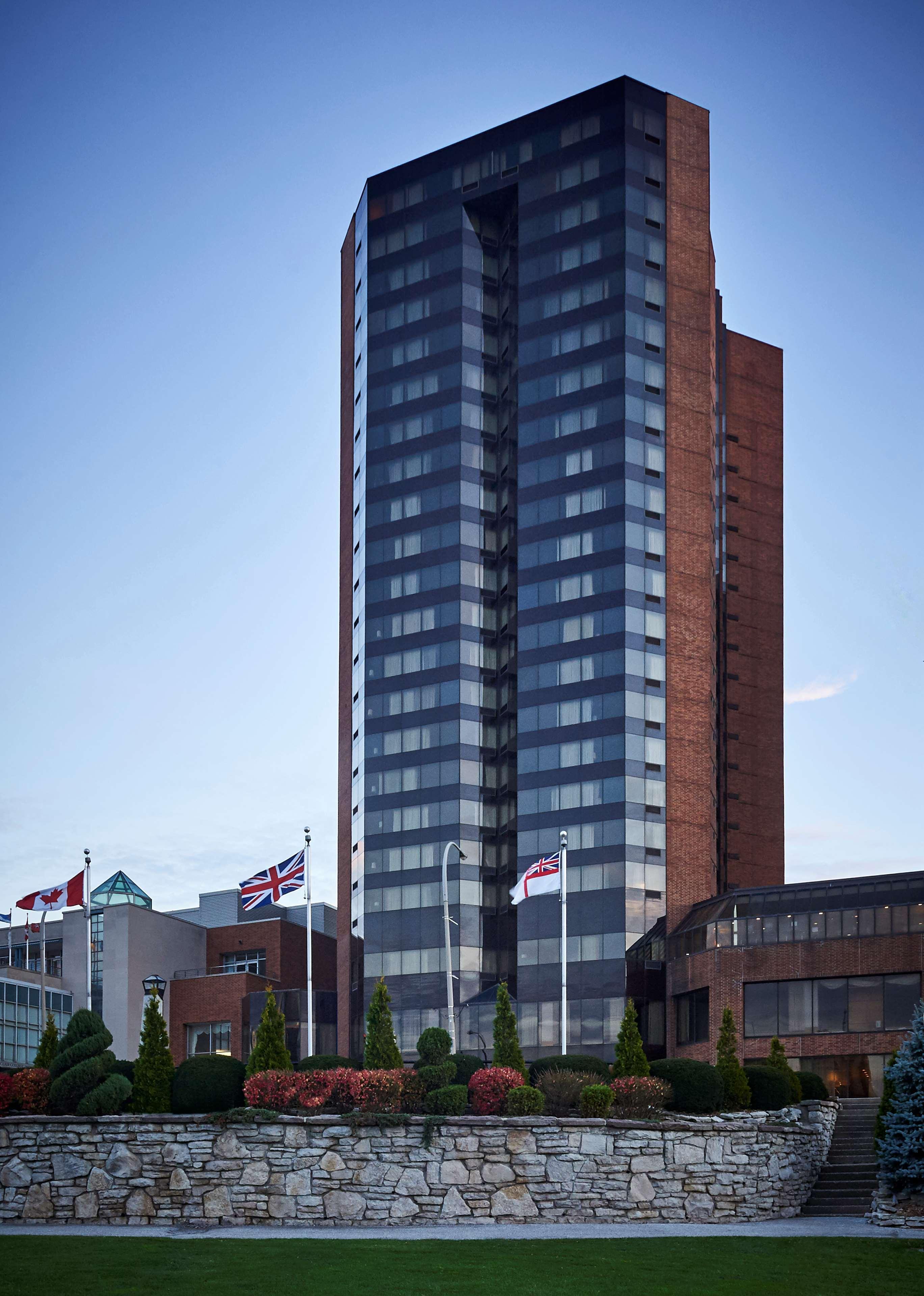 Best Western Plus Waterfront Hotel Windsor Exterior photo