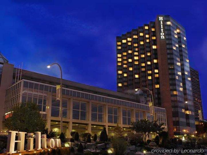 Best Western Plus Waterfront Hotel Windsor Exterior photo